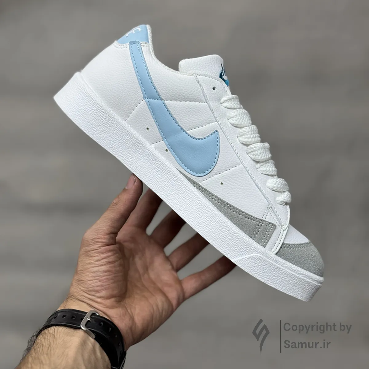 گالری تصاویر کتونی نایک بلیزر سفید آبی فیروزه ای ساق کوتاه